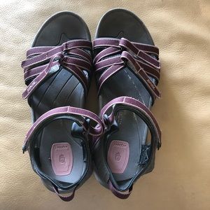 Women’s Teva Sandles